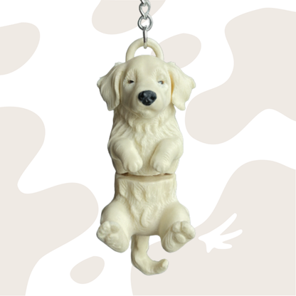 Brelok w kształcie Golden Retrievera wykonany w technologii 3D, beżowy kolor, idealny do kluczy lub jako dekoracja plecaka.